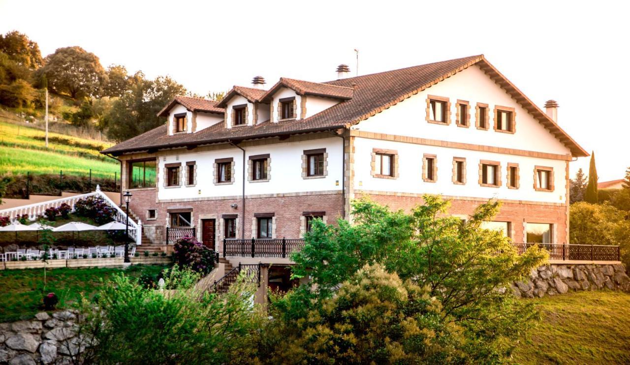 Hotel Penas Blancas Liano Екстер'єр фото
