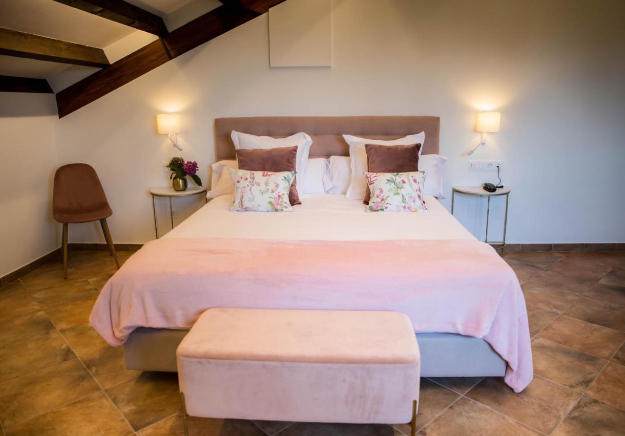 Hotel Penas Blancas Liano Екстер'єр фото