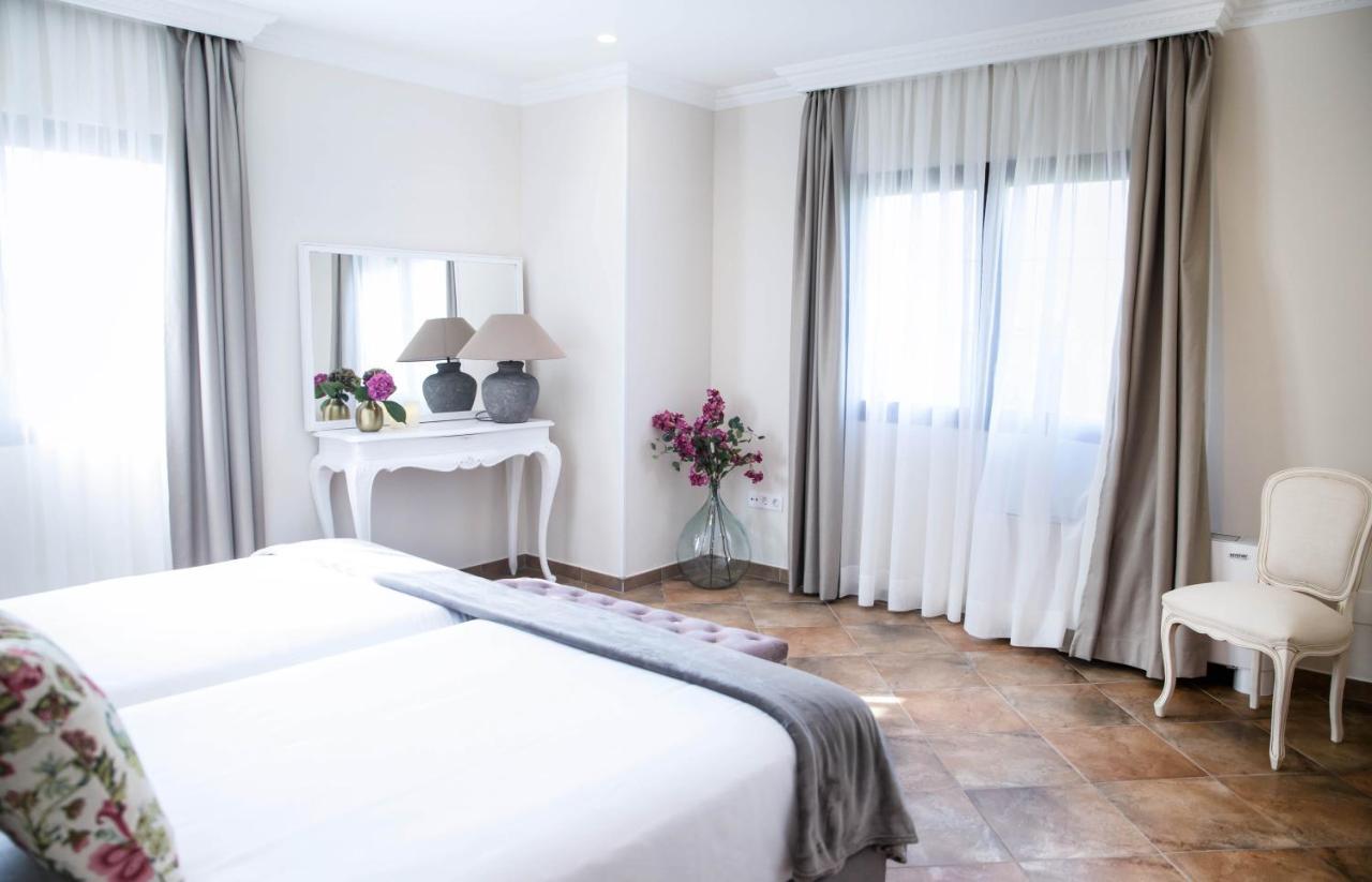 Hotel Penas Blancas Liano Екстер'єр фото