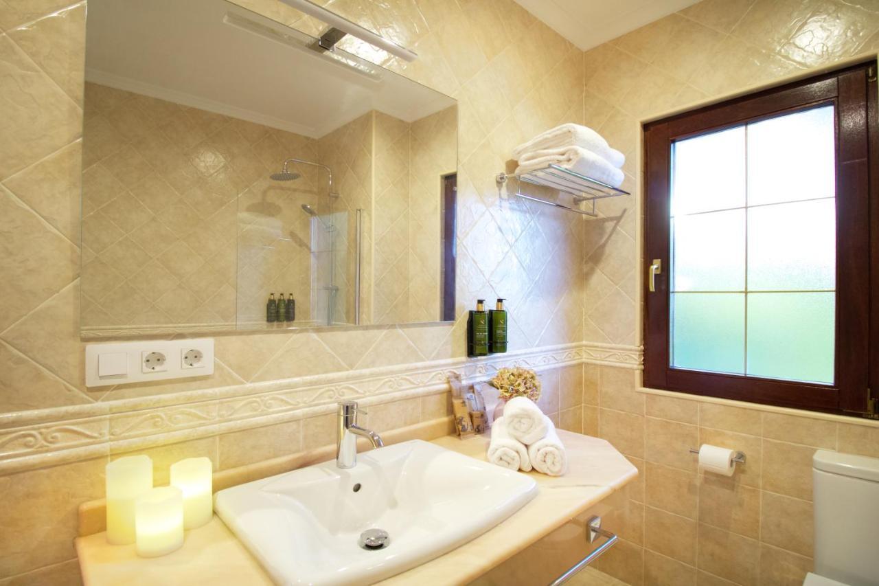 Hotel Penas Blancas Liano Екстер'єр фото