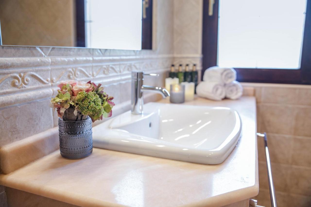 Hotel Penas Blancas Liano Екстер'єр фото